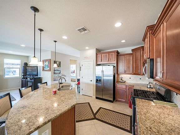 5th image of 17466 W Cedarwood Ln