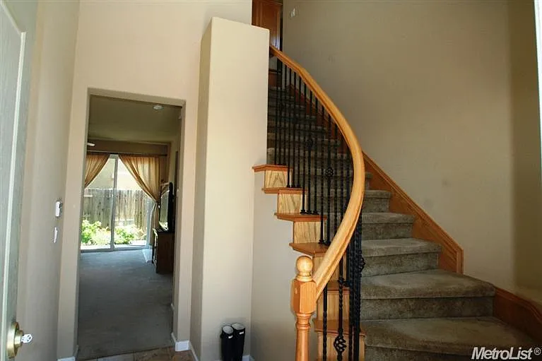 290 Caravaggio Cir — Photo 3