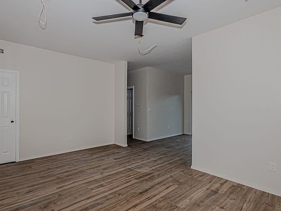 3rd image of 1433 W Lebanon Springs Trl
