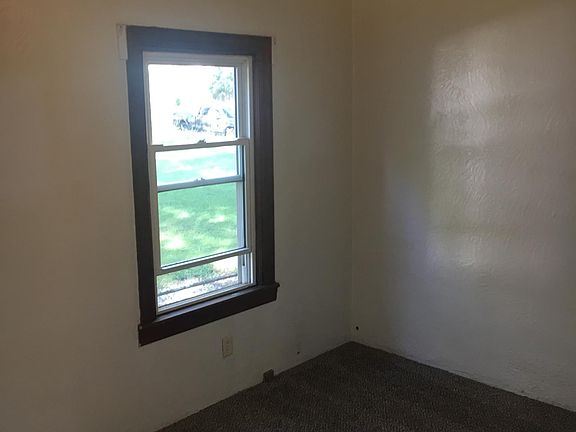 3rd image of 1501 N Market St