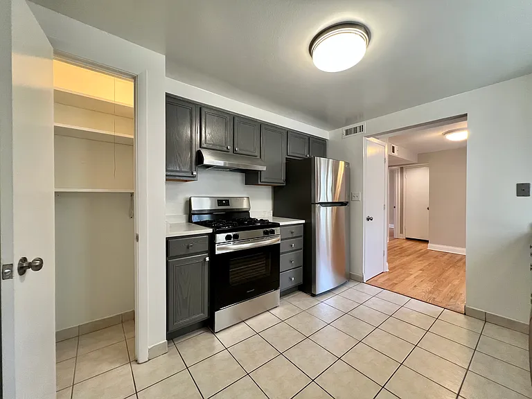 3450 W Bryn Mawr Ave #2N — Photo 6