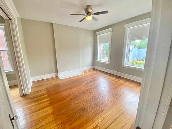 4th image of 2852-54 Wyoming St