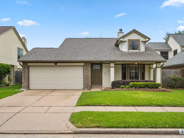 1915 Creek Valley Ln, Sugar Land, TX 77478