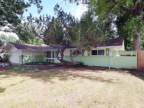 3rd image of 825 E Pitkin St