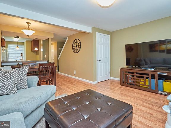 4th image of 8415 Lazy Creek Ct #1464