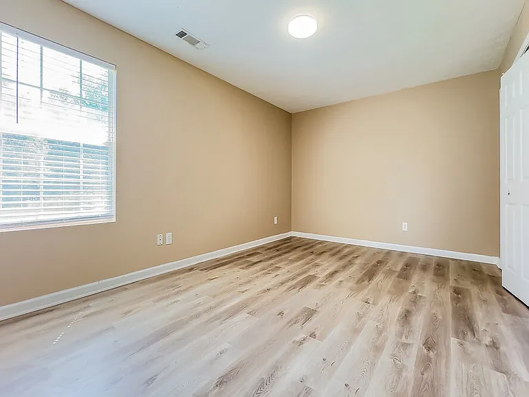 1116 Kramden Ct — Photo 13