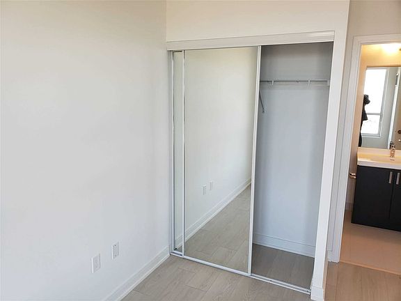 4th image of 8 Nahani Way #2419