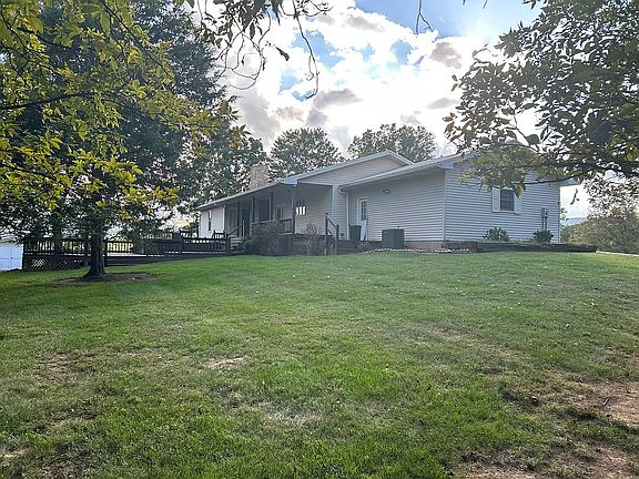 4th image of 199 Upper Hawk Ridge Rd