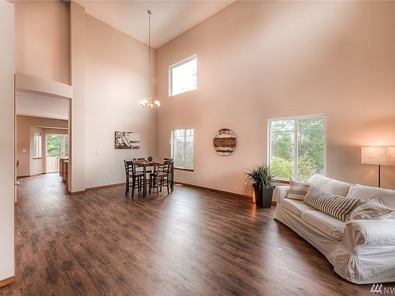 3rd image of 11295 36th St NE