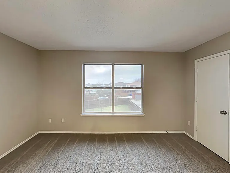 4329 Apple Dr — Photo 8