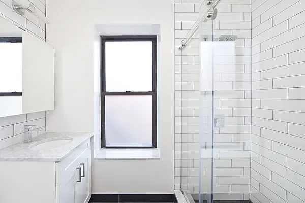 Rented by Bold New York | media 27