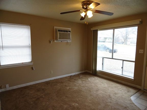 3rd image of 6208 E 155th St APT B