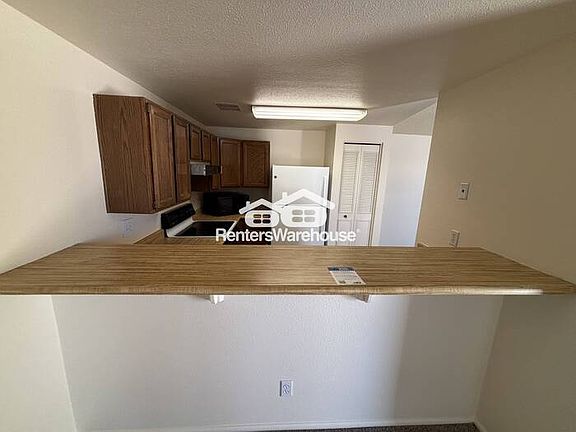 4th image of 2126 N Villas Ln