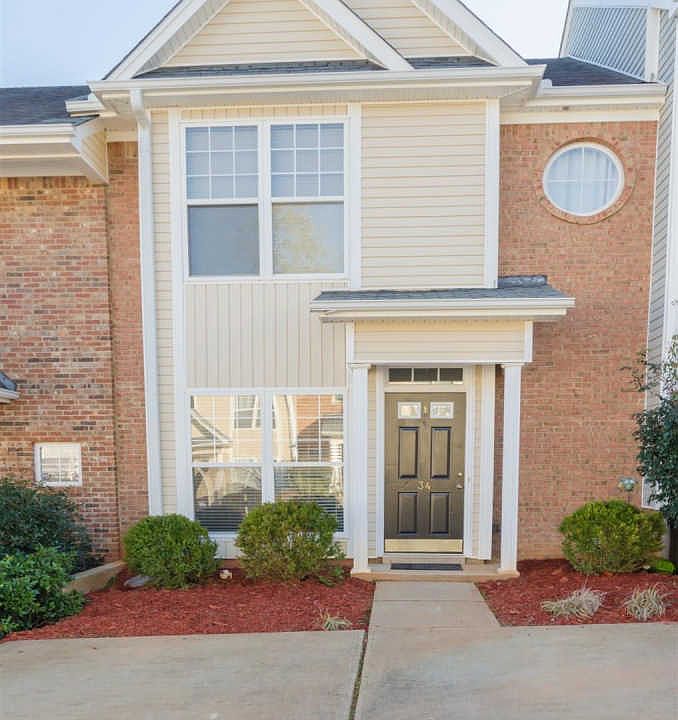 1st image of 34 Pearl Chambers Dr