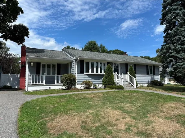 39 Gorham Ave, Warwick, RI 02886