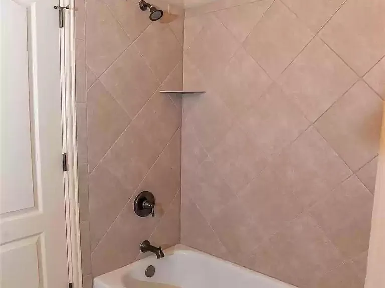 231 Carrington Ln — Photo 19