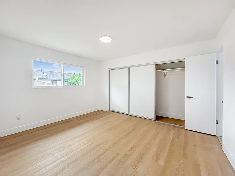 10863 Walnut St — Photo 10