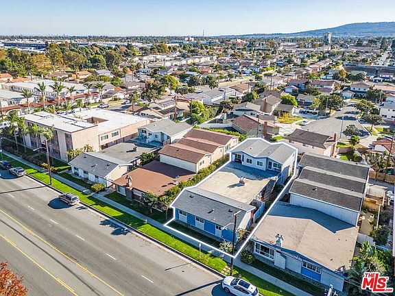 3rd image of 3564 Del Amo Blvd