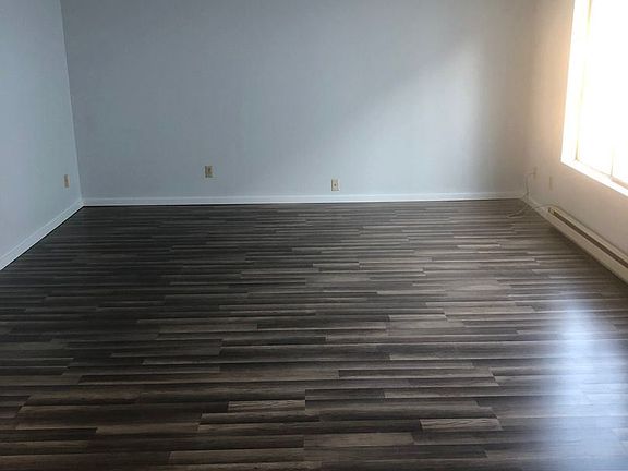 3rd image of 12316 32nd Ave NE APT 301