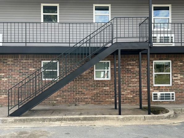 1300 W College St APT 36