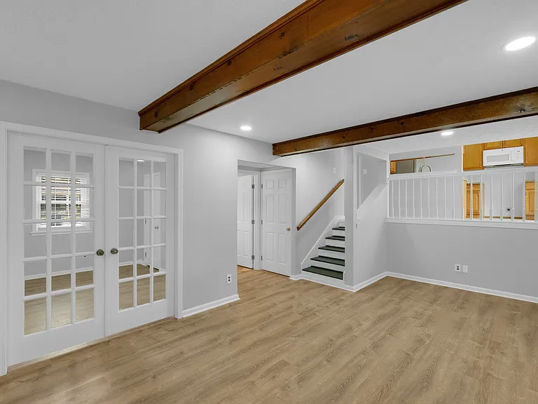 8605 Amerivan Dr — Photo 20