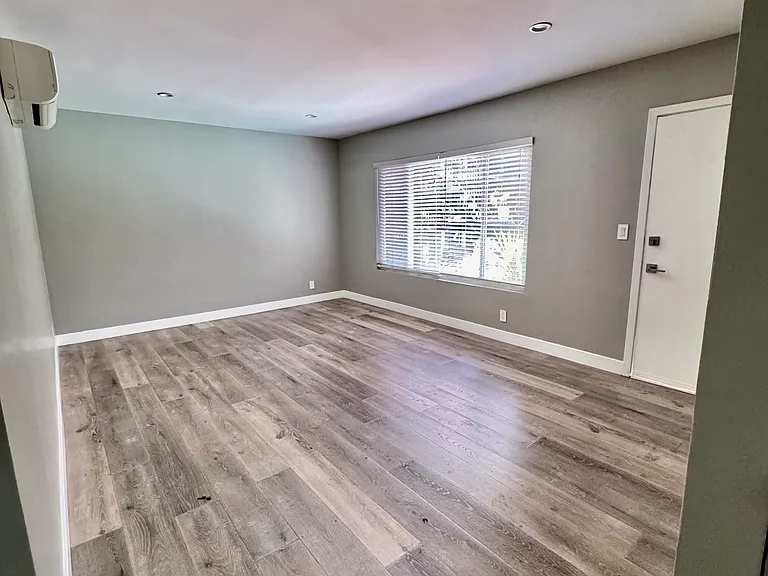 5427 Carlton Way #3 — Photo 12