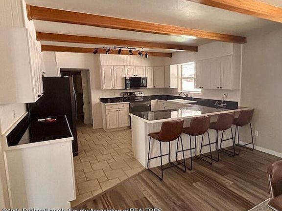 4th image of 308 Hull Rd