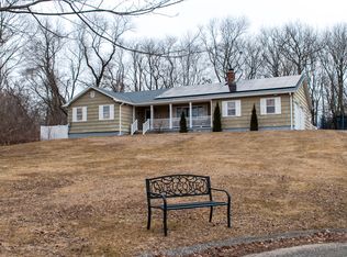 15 Academy Ln, Monroe, CT 06468