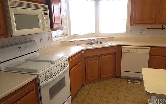 5th image of 8811 Canoga Ave Space 534