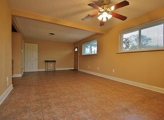 3rd image of 2100 Belmont Pl