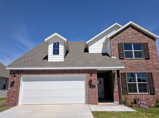 4200 SW Hollyhock St, Bentonville, AR 72712