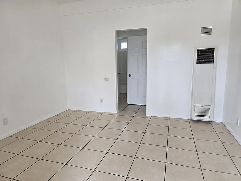 734 Embarcadero Del Mar #X — Photo 7