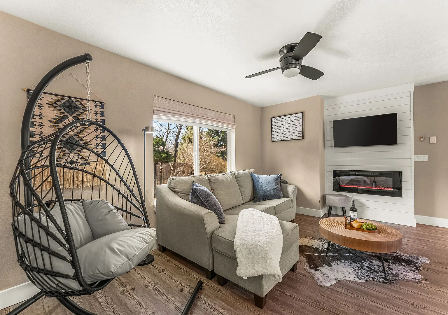 3120 N Chelton Rd — Photo 3