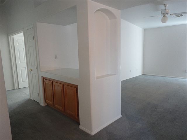 2nd image of 600 W Scenic Dr