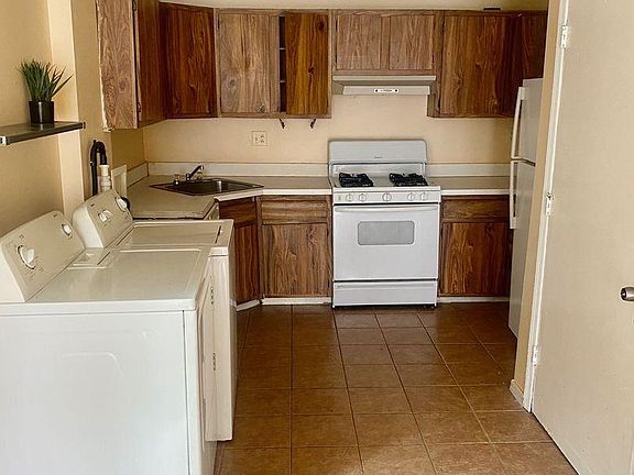 2nd image of 303 South St #B-2