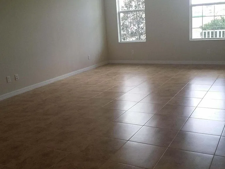 1180 Turnbridge Dr — Photo 3