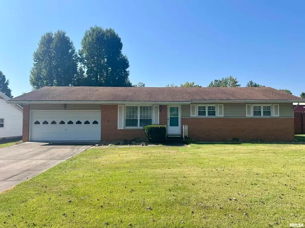 207 Patricia Ln, West Frankfort, IL 62896