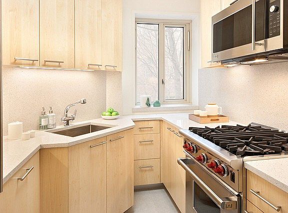 3rd image of 259 1st Ave