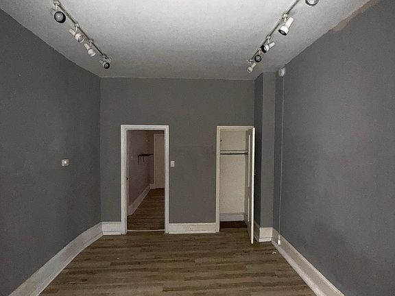 4th image of 2237 Saint Albans St #1F