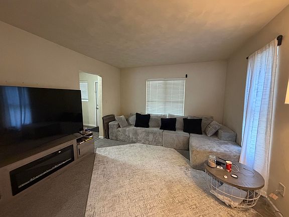 5th image of 852 9th St