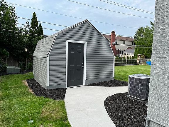 5th image of 15573 Haverhill Dr