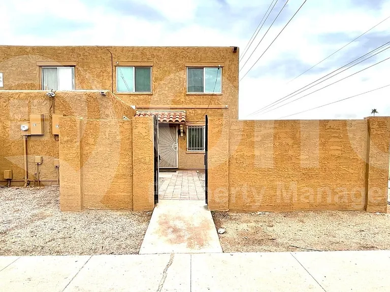 4601 E Southgate Ave — Photo 1
