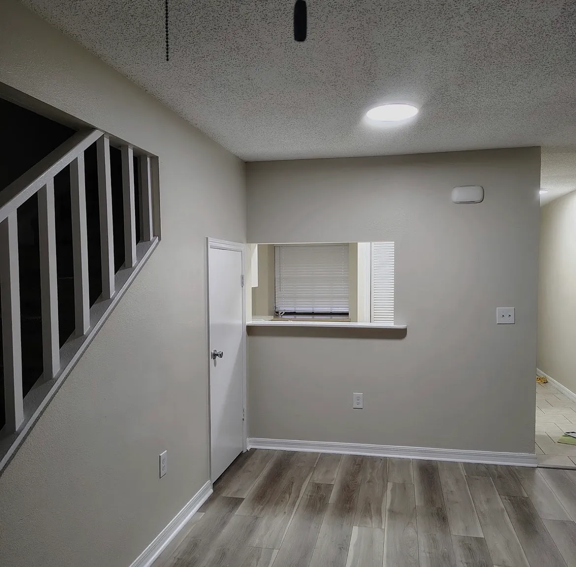 2 bed, 1000 sqft, $1,450 — Photo 4