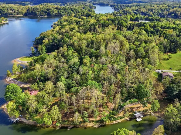853 Juniper Rd, Hardy, VA 24101