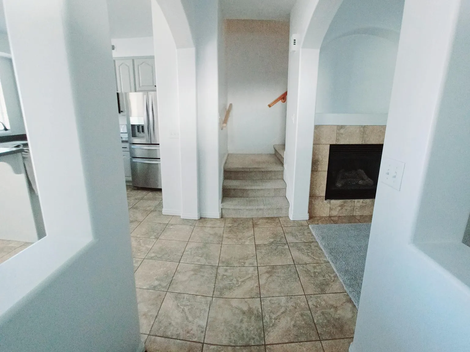 3 bed, 2.5 bath, 1501 sqft, $2,200 — Photo 2