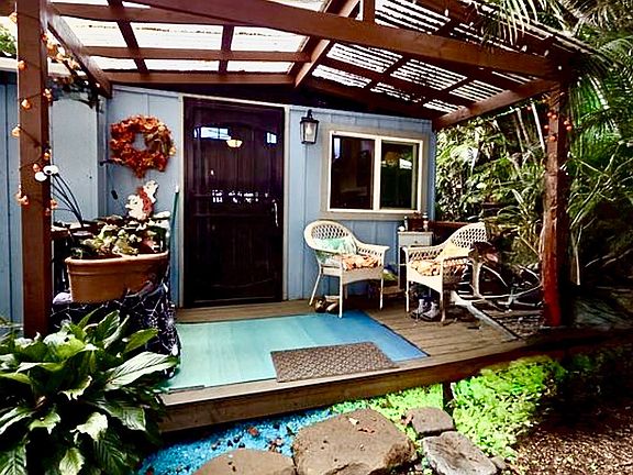 2nd image of 83-5782 Napoopoo Rd