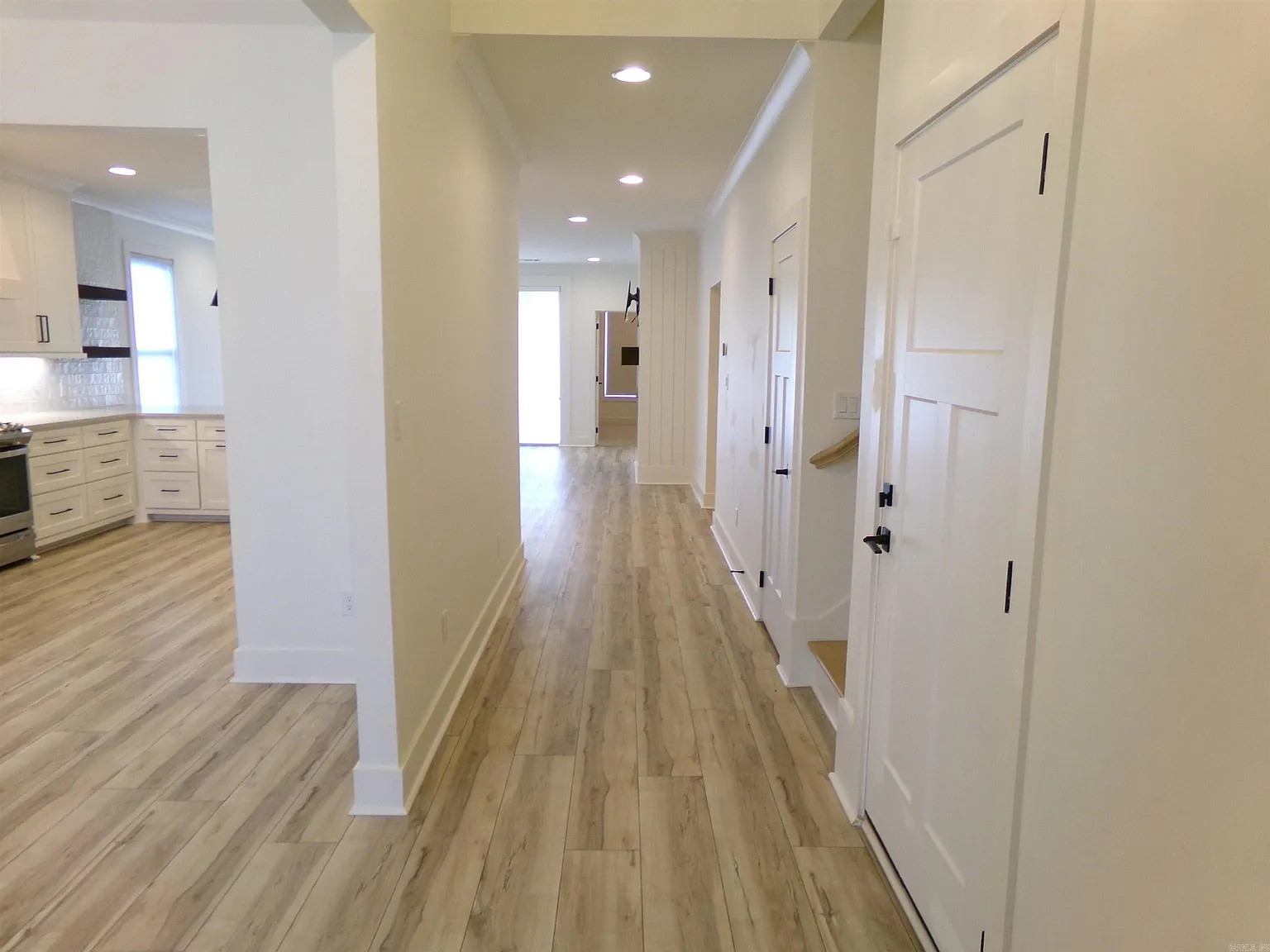 4 bed, 3.0 bath, 2420 sqft, $2,999 — Photo 2