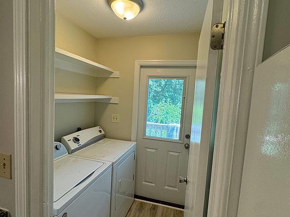 5th image of 209 Cedar St. #C-4