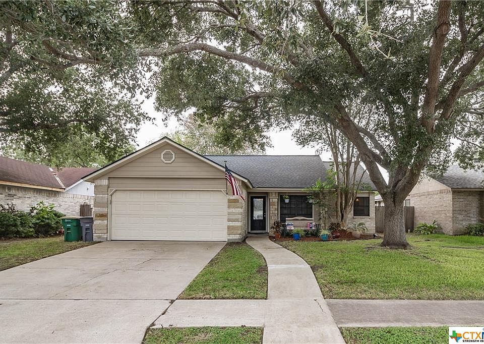 1st image of 414 Kingwood Dr