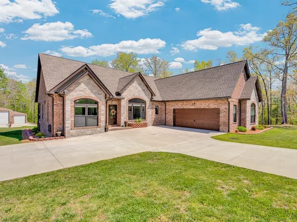 12 Hickory View Ln, Crossville, TN 38572